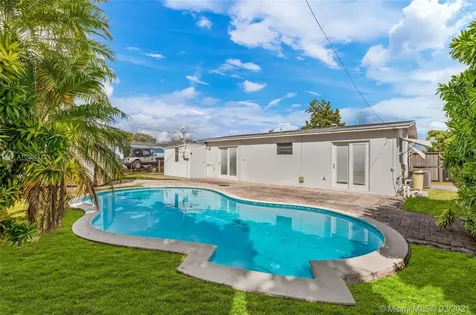 5620 SW 38th Street Davie FL 33314
