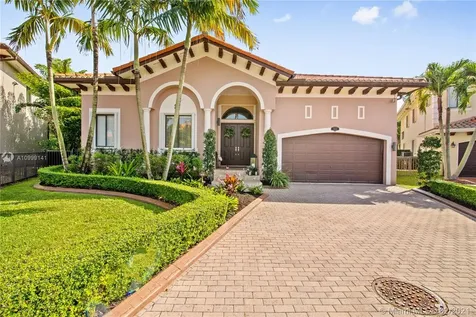 19051 SW 74th Avenue Cutler Bay FL 33157