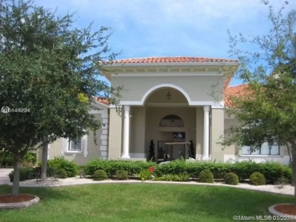 18757 SW 79th Avenue Cutler Bay FL 33157