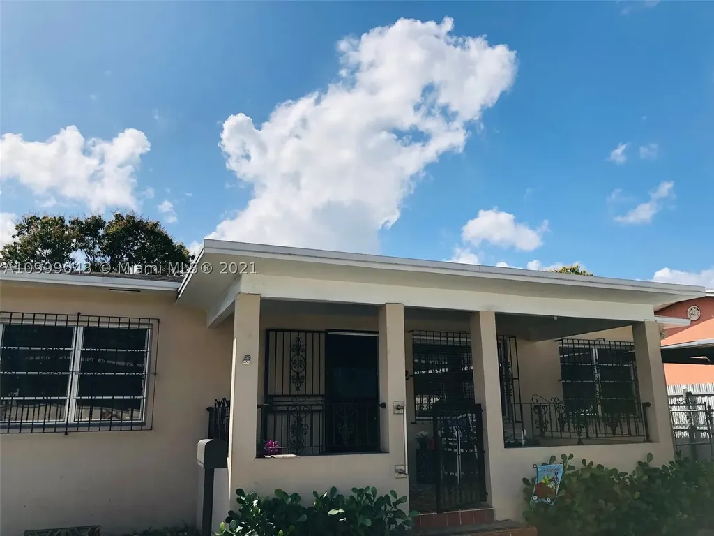 282 E 21st Street Hialeah FL 33010