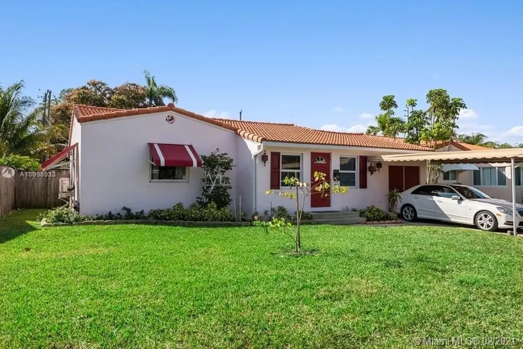1452 Plunkett Street Hollywood FL 33020