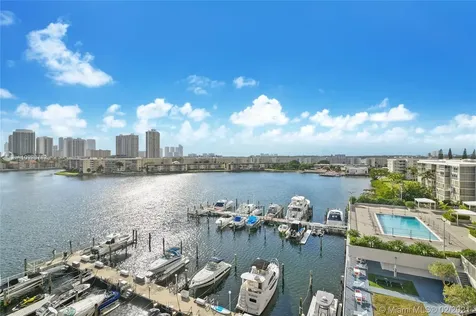 18081 Biscayne Boulevard Aventura FL 33160