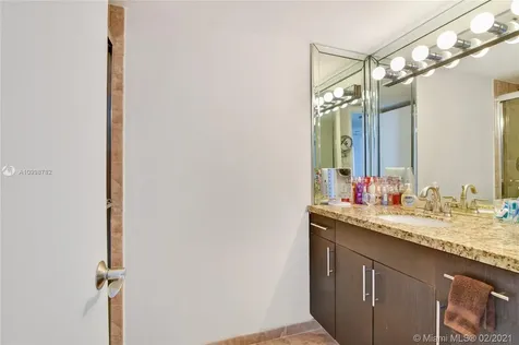18081 Biscayne Boulevard Aventura FL 33160