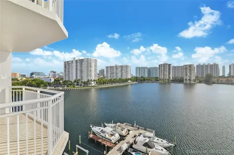 18081 Biscayne Boulevard Aventura FL 33160