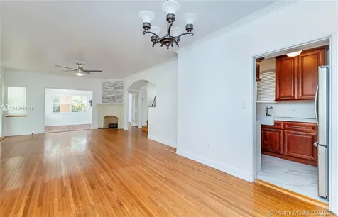 211 Deer Run Miami Springs FL 33166
