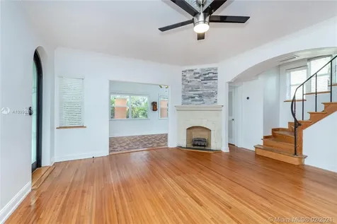 211 Deer Run Miami Springs FL 33166