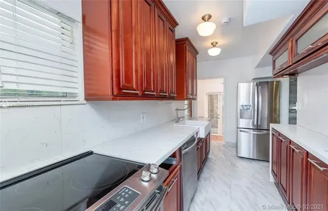 211 Deer Run Miami Springs FL 33166
