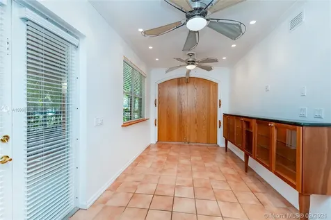 211 Deer Run Miami Springs FL 33166