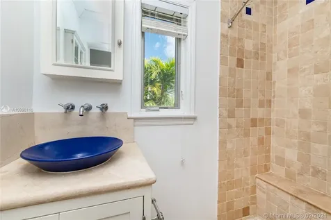 211 Deer Run Miami Springs FL 33166