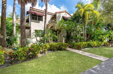 211 Deer Run Miami Springs FL 33166