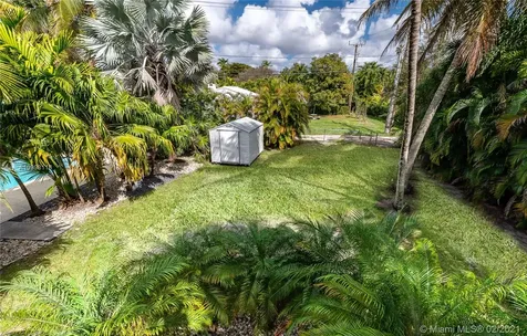 211 Deer Run Miami Springs FL 33166