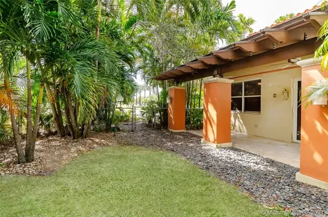 211 Deer Run Miami Springs FL 33166