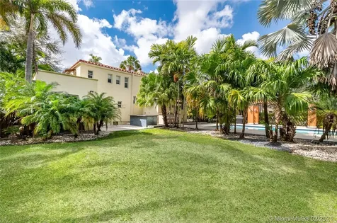 211 Deer Run Miami Springs FL 33166