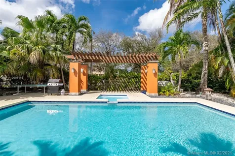 211 Deer Run Miami Springs FL 33166