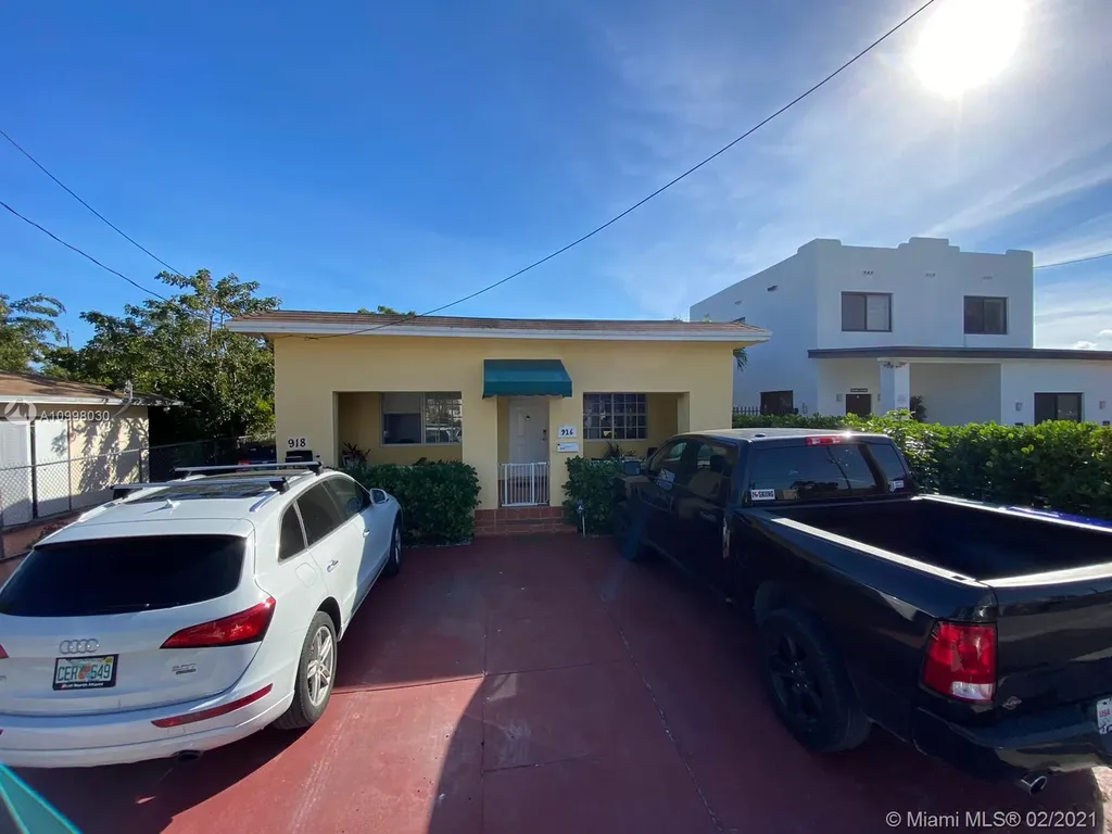 916 SW 9th Street Miami FL 33130