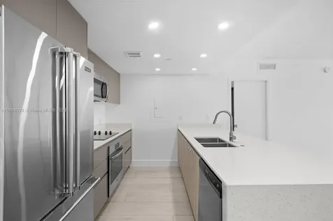 13800 Highland Drive North Miami Beach FL 33181