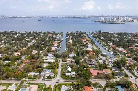 8965 NE 10th Avenue Miami FL 33138