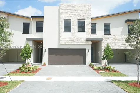 10489 NW 79th Terrace Miami FL 33178