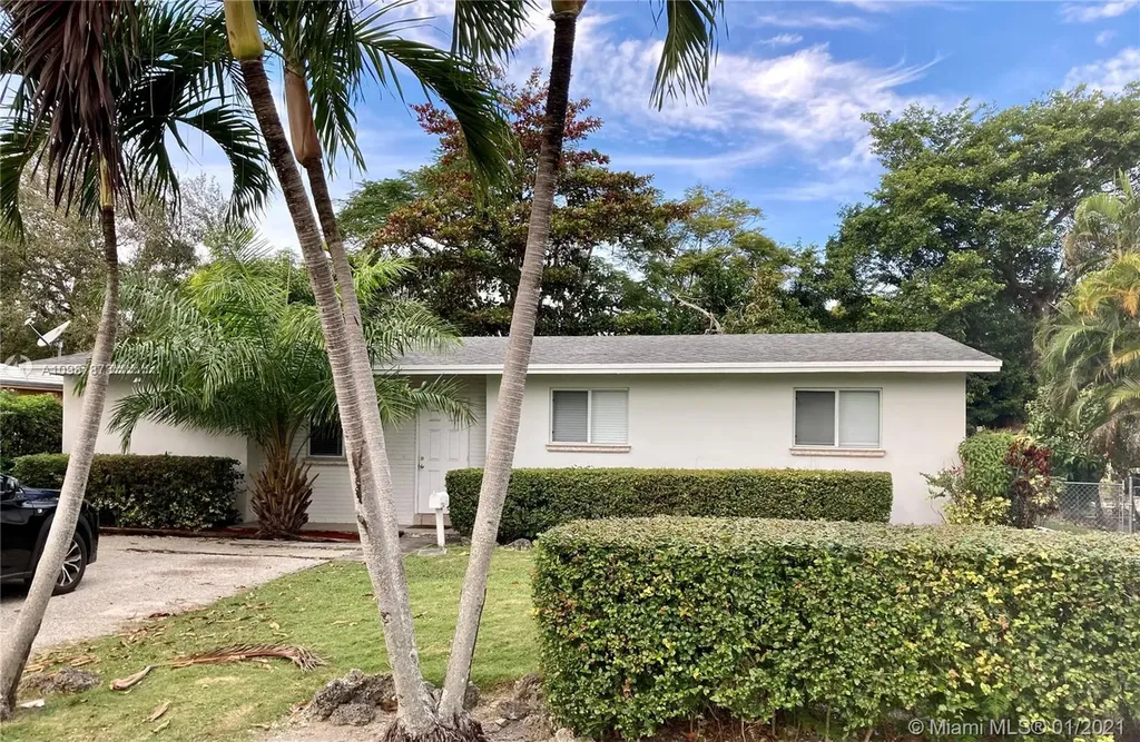 5811 SW 58th Terrace South Miami FL 33143