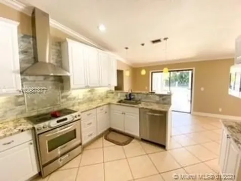 100 NW 83rd Way Coral Springs FL 33071