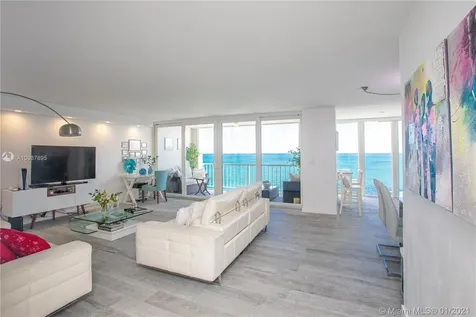 881 Ocean Drive Key Biscayne FL 33149