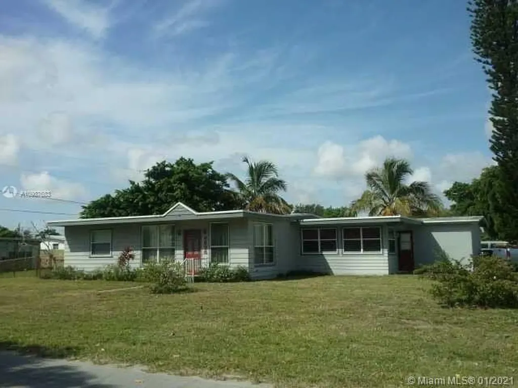 4896 NE 16th Avenue Pompano Beach FL 33064