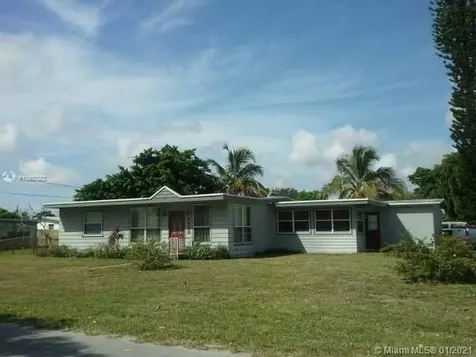 4896 NE 16th Avenue Pompano Beach FL 33064