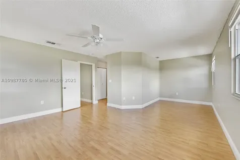 7111 SW 39th Court Davie FL 33314