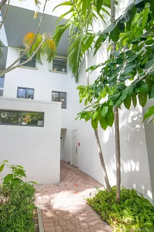 422 Poinciana Drive Sunny Isles Beach FL 33160