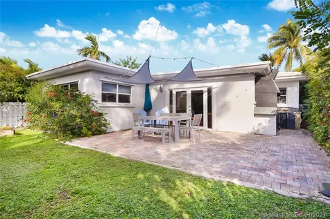 9224 Byron Avenue Surfside FL 33154
