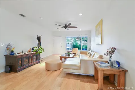 9224 Byron Avenue Surfside FL 33154
