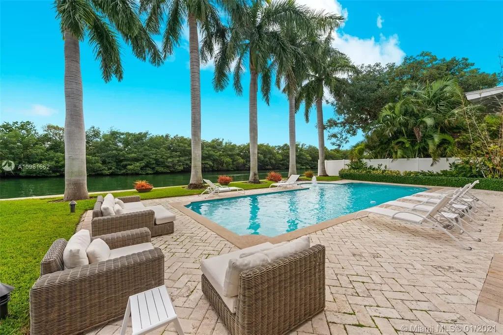 100 Cape Florida Drive Key Biscayne FL 33149