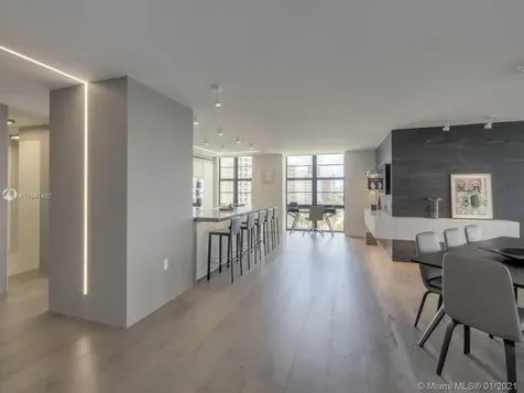 5500 Collins Avenue Miami Beach FL 33140