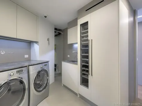 5500 Collins Avenue Miami Beach FL 33140