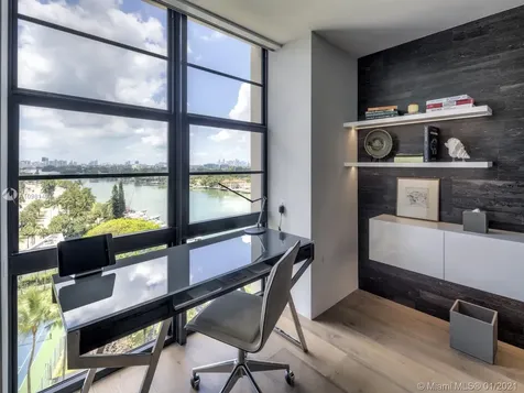 5500 Collins Avenue Miami Beach FL 33140