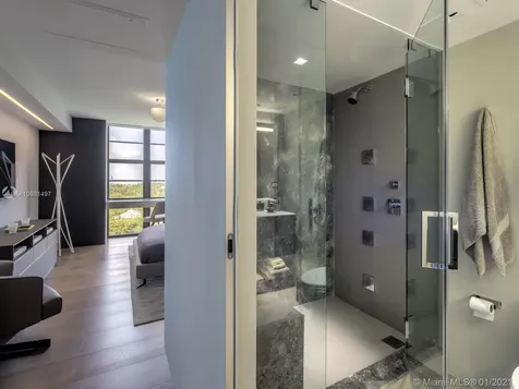 5500 Collins Avenue Miami Beach FL 33140