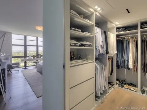 5500 Collins Avenue Miami Beach FL 33140