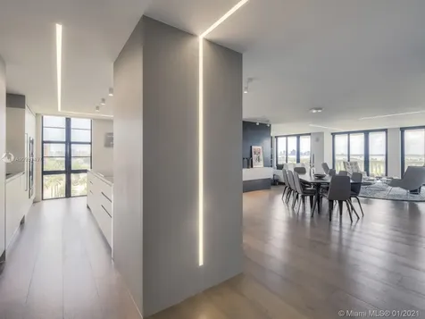 5500 Collins Avenue Miami Beach FL 33140