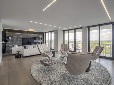 5500 Collins Avenue Miami Beach FL 33140