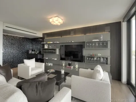 5500 Collins Avenue Miami Beach FL 33140