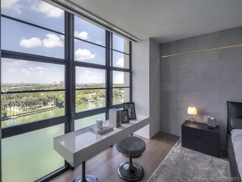 5500 Collins Avenue Miami Beach FL 33140