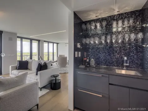 5500 Collins Avenue Miami Beach FL 33140