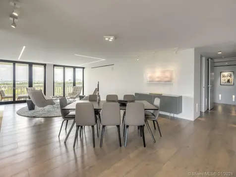 5500 Collins Avenue Miami Beach FL 33140