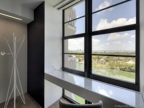 5500 Collins Avenue Miami Beach FL 33140