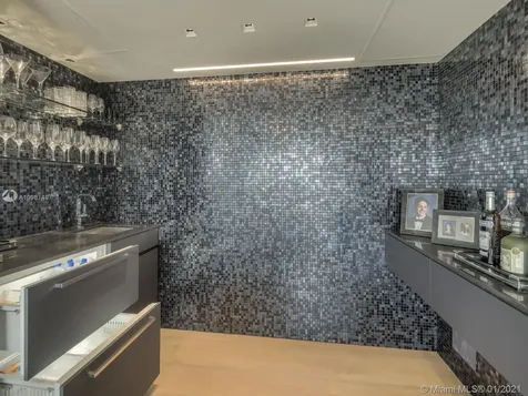 5500 Collins Avenue Miami Beach FL 33140
