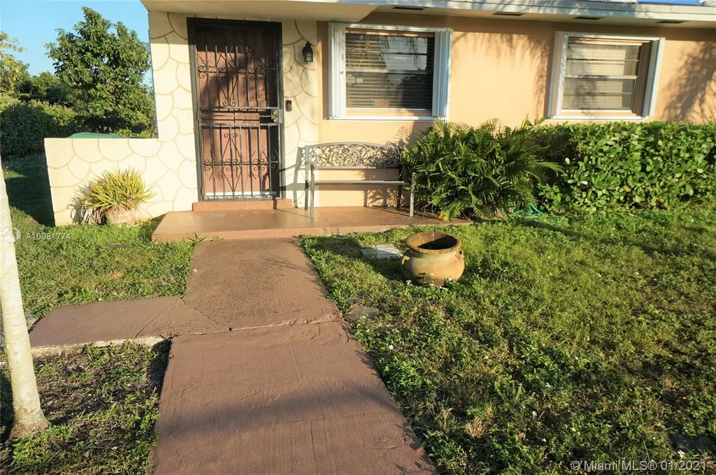 19423 SW 116th Avenue Miami FL 33157