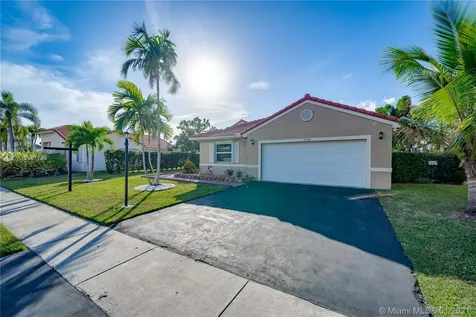 320 NW 187th Avenue Pembroke Pines FL 33029