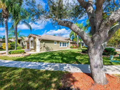 16505 Sapphire Street Weston FL 33331