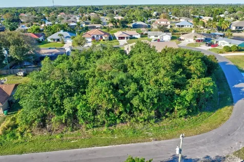 175 NE Dominican Terrace Port St. Lucie FL 34983