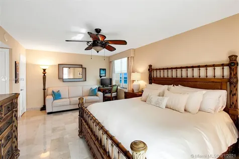 5555 Collins Avenue Miami Beach FL 33140